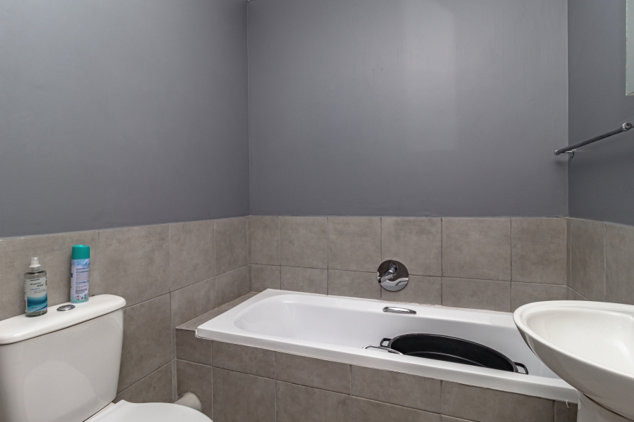 3 Bedroom Property for Sale in Parklands Western Cape